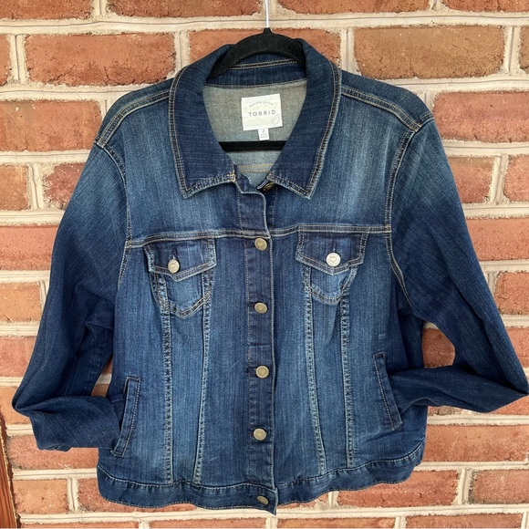Denim jean jacket Torrid size 2. XXL - Picture 10 of 10